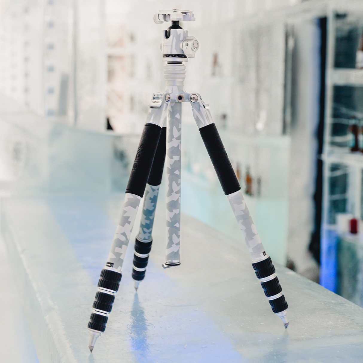Lion Rock Traveler L Polar Edition - Carbon tripod
